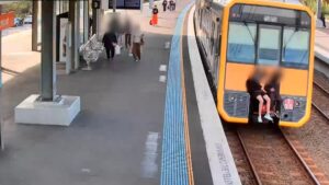 Why passengers are being barred from rear carriages on these Sydney trains